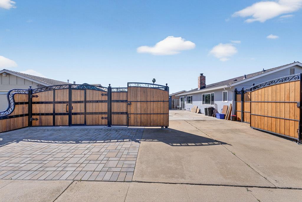 Detail Gallery Image 22 of 26 For 12932 Truman St, Salinas,  CA 93906 - 3 Beds | 2 Baths