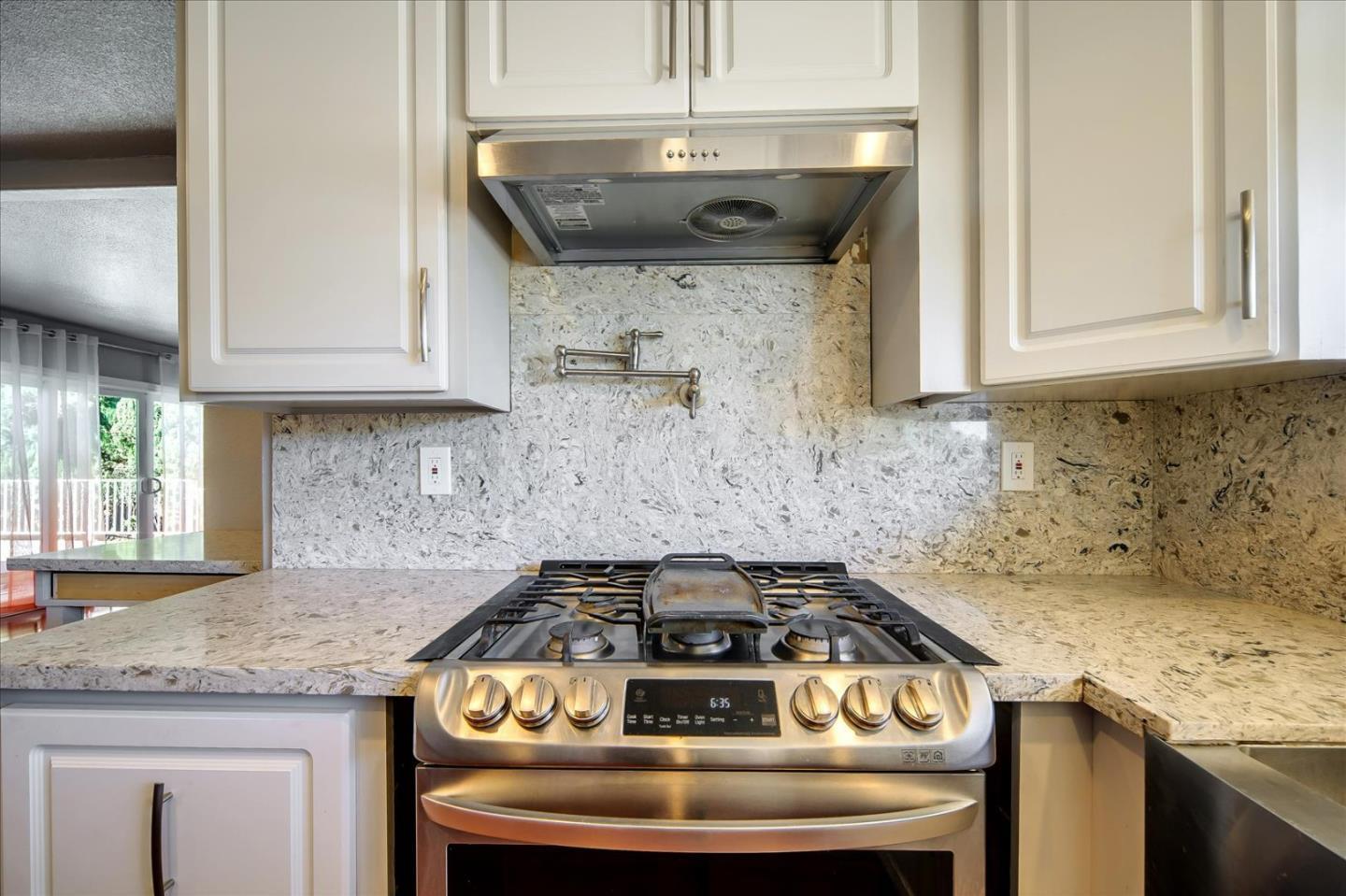 Detail Gallery Image 14 of 24 For 2604 Bon Bon Dr, San Jose,  CA 95148 - 3 Beds | 2 Baths