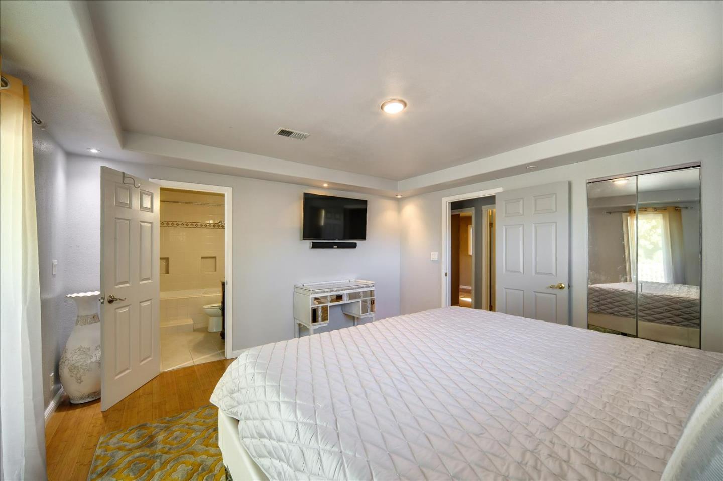 Detail Gallery Image 19 of 24 For 2604 Bon Bon Dr, San Jose,  CA 95148 - 3 Beds | 2 Baths