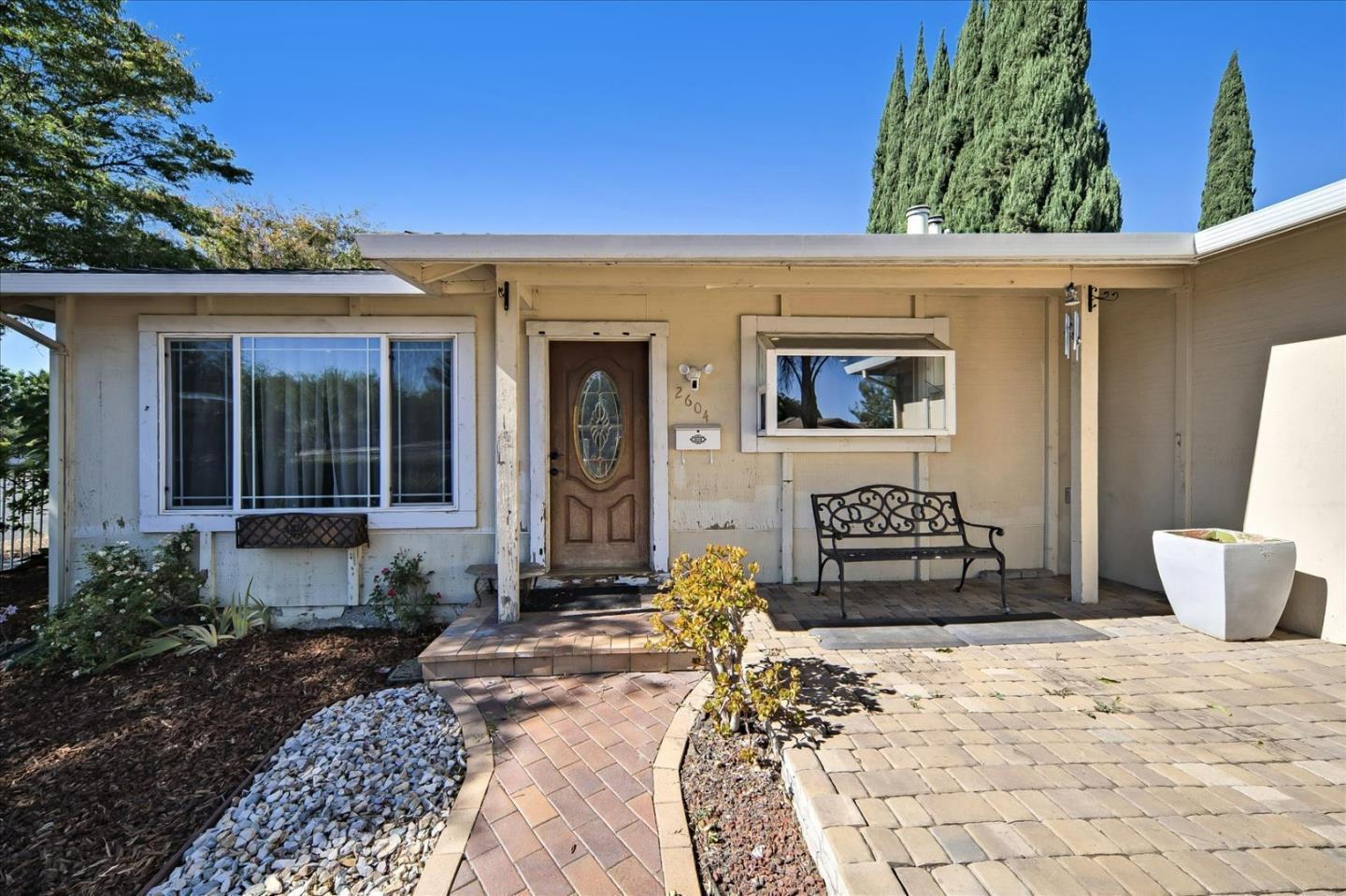 Detail Gallery Image 2 of 24 For 2604 Bon Bon Dr, San Jose,  CA 95148 - 3 Beds | 2 Baths