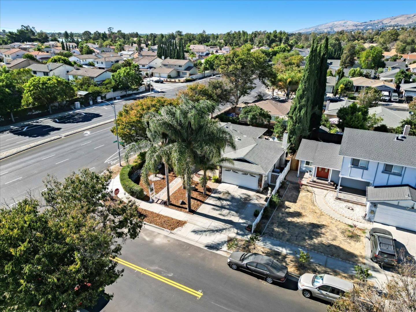 Detail Gallery Image 7 of 24 For 2604 Bon Bon Dr, San Jose,  CA 95148 - 3 Beds | 2 Baths