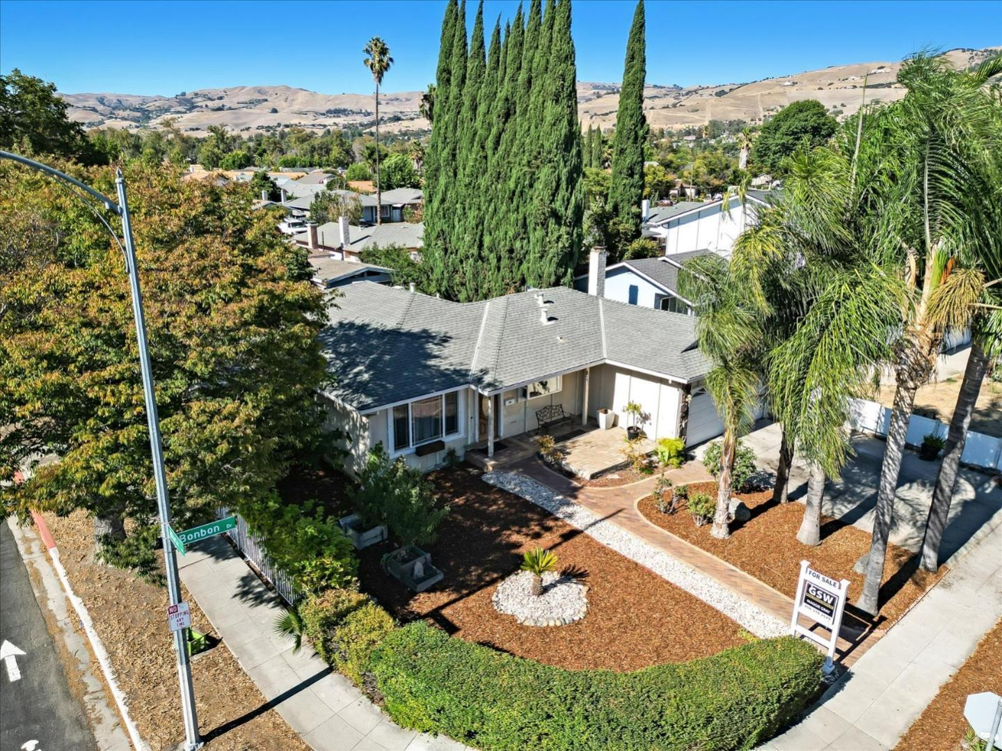 Detail Gallery Image 8 of 24 For 2604 Bon Bon Dr, San Jose,  CA 95148 - 3 Beds | 2 Baths