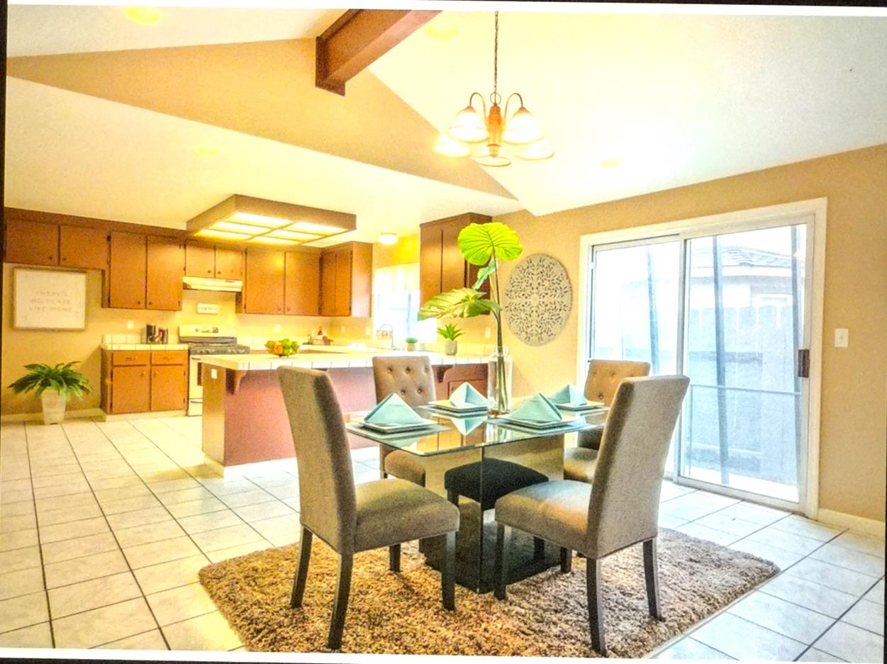 Detail Gallery Image 8 of 26 For 101 Westside Blvd, Hollister,  CA 95023 - 3 Beds | 2 Baths