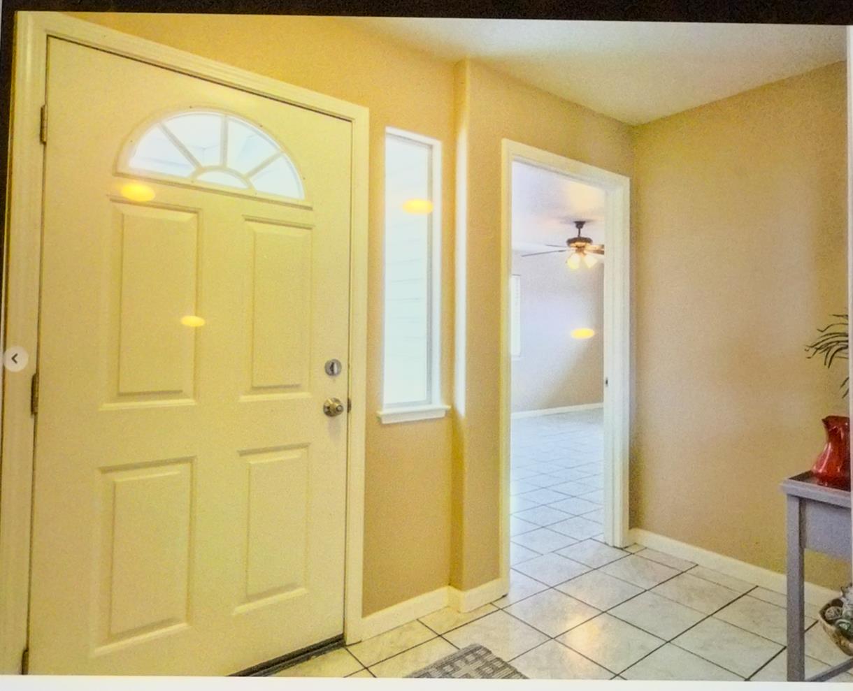 Detail Gallery Image 9 of 26 For 101 Westside Blvd, Hollister,  CA 95023 - 3 Beds | 2 Baths