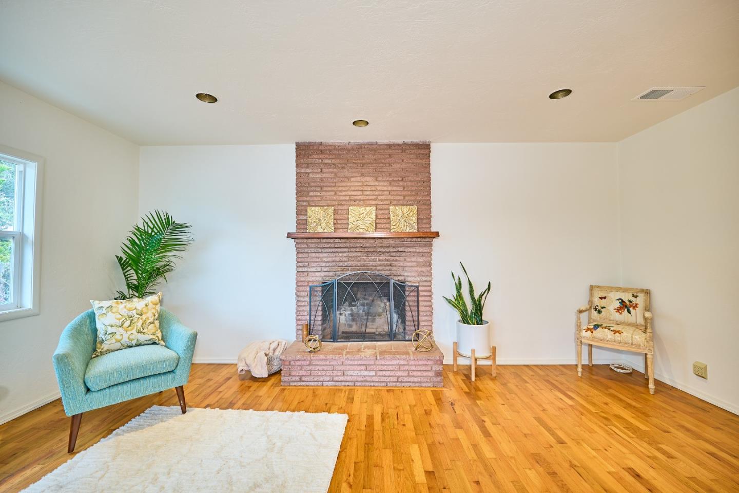 Detail Gallery Image 12 of 26 For 91 Carr Ave, Aromas,  CA 95004 - 2 Beds | 1 Baths