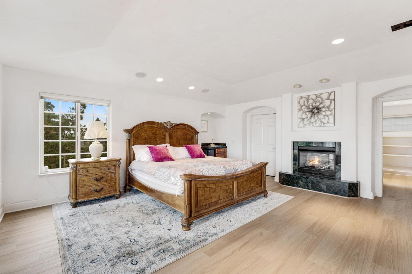 Detail Gallery Image 23 of 42 For 1 Overlook Pl, Monterey,  CA 93940 - 3 Beds | 3/1 Baths