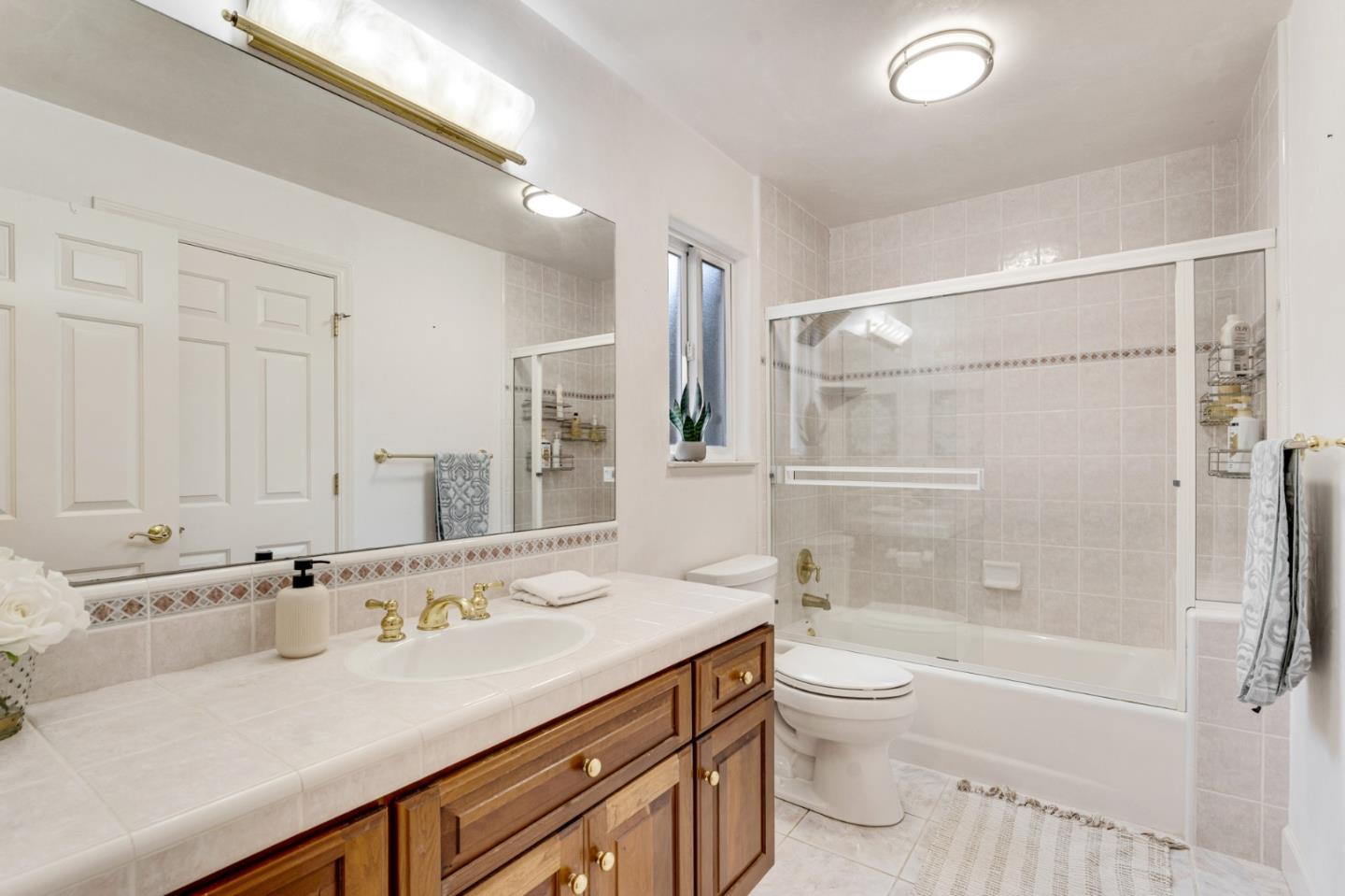 Detail Gallery Image 34 of 42 For 1 Overlook Pl, Monterey,  CA 93940 - 3 Beds | 3/1 Baths