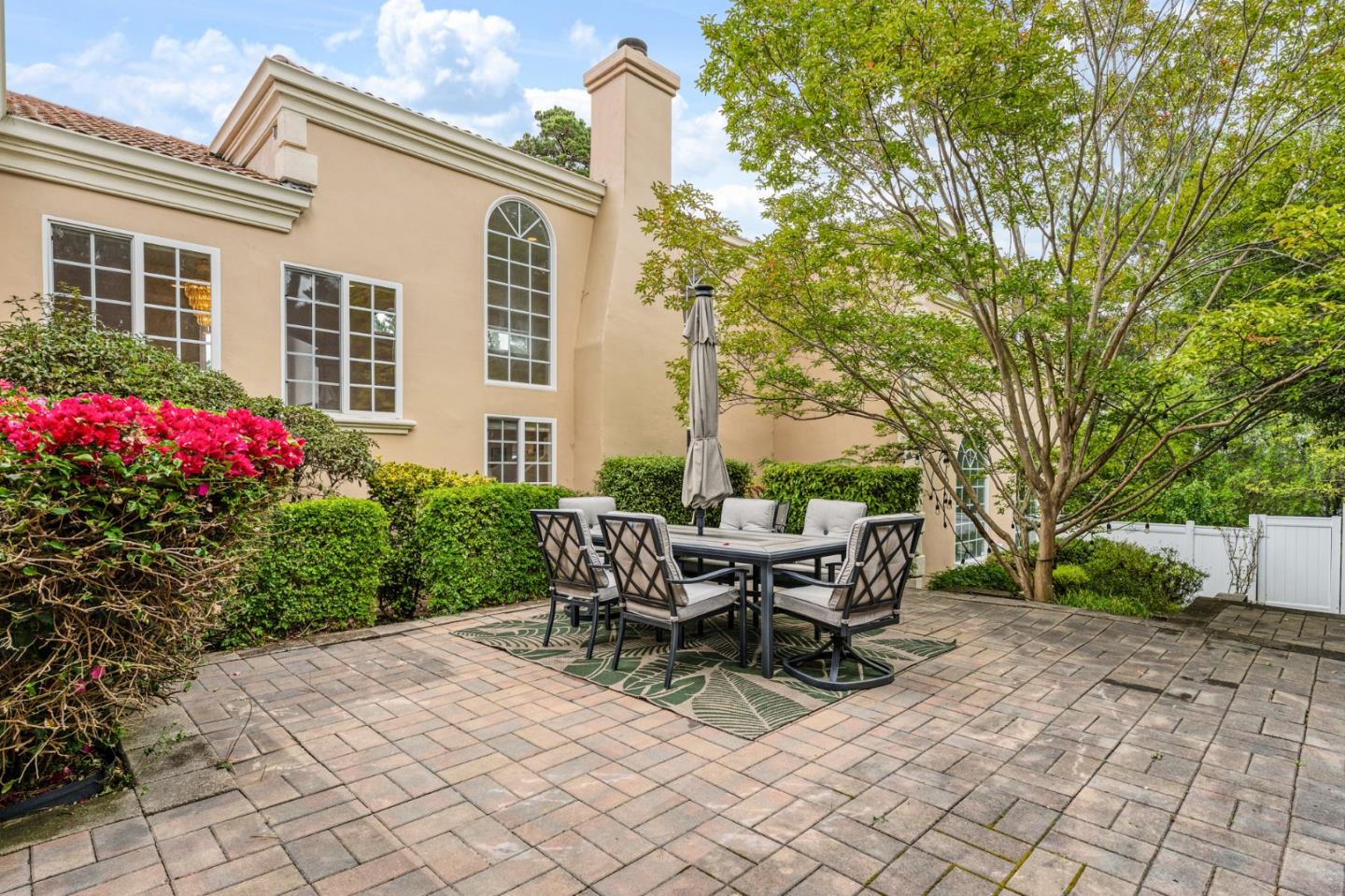 Detail Gallery Image 39 of 42 For 1 Overlook Pl, Monterey,  CA 93940 - 3 Beds | 3/1 Baths