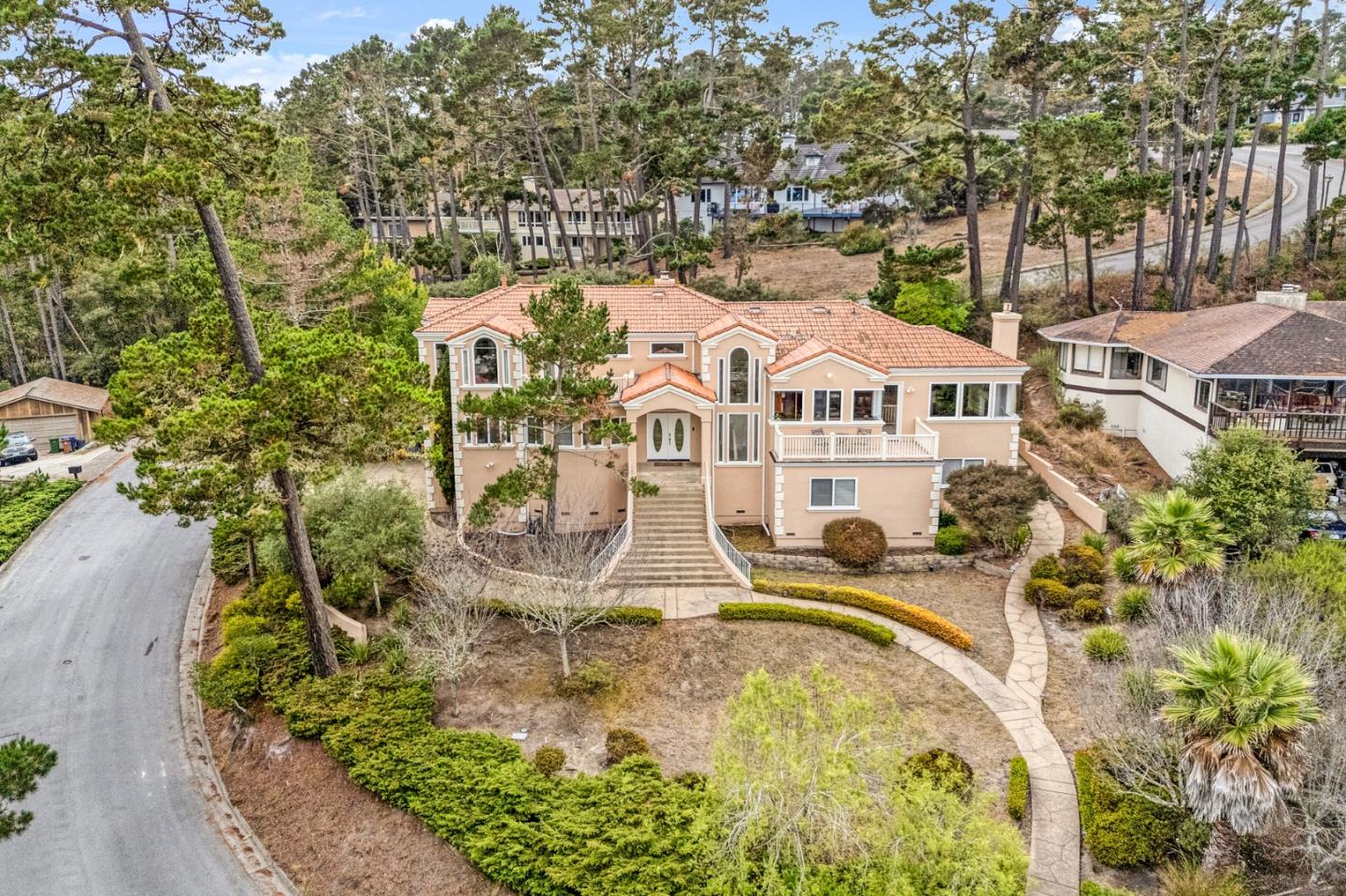 Detail Gallery Image 41 of 42 For 1 Overlook Pl, Monterey,  CA 93940 - 3 Beds | 3/1 Baths