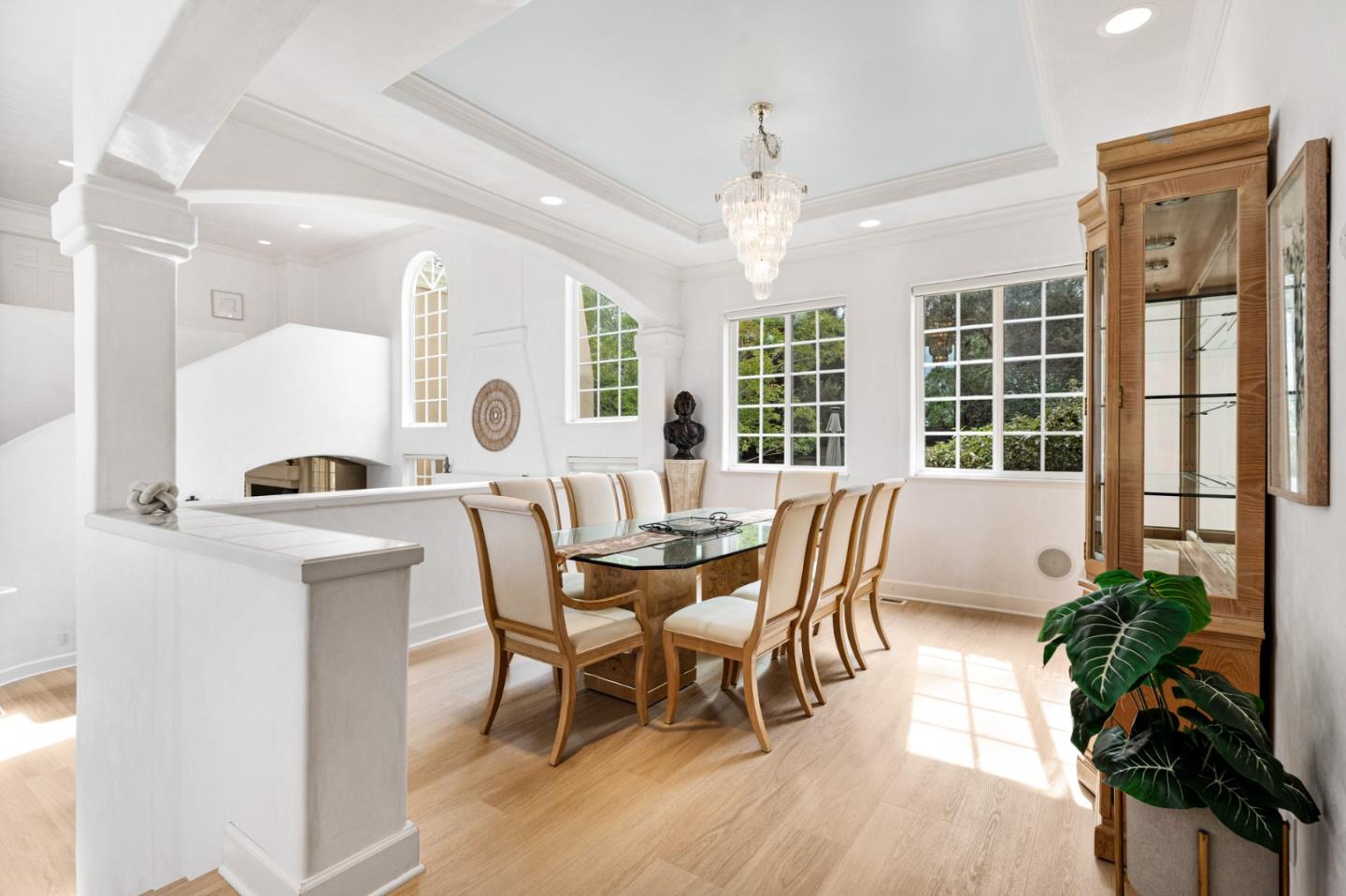 Detail Gallery Image 7 of 42 For 1 Overlook Pl, Monterey,  CA 93940 - 3 Beds | 3/1 Baths