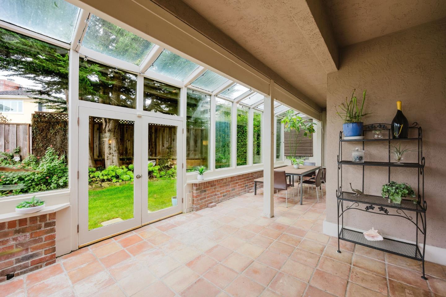 Detail Gallery Image 13 of 34 For 2329 Burning Tree Rd, Half Moon Bay,  CA 94019 - 4 Beds | 2/1 Baths