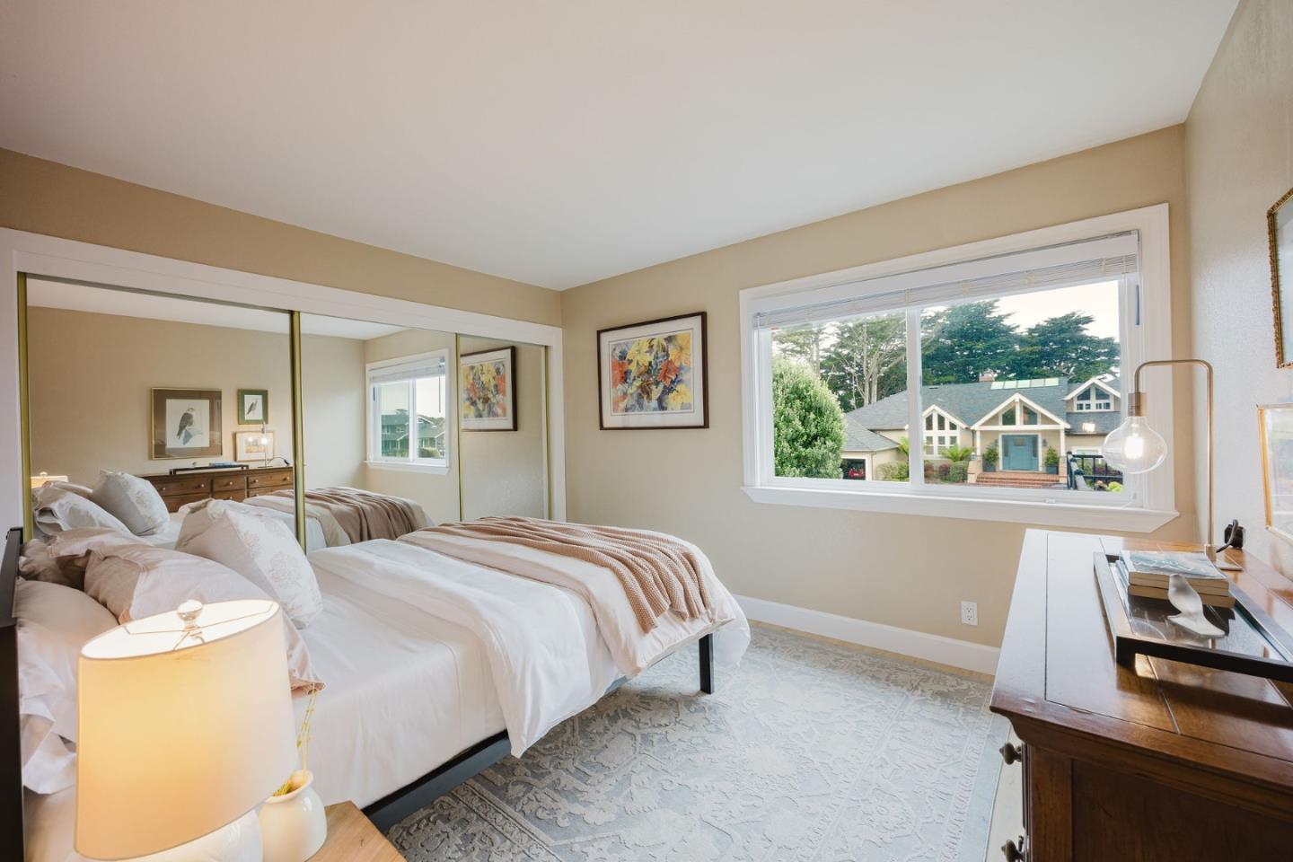 Detail Gallery Image 22 of 34 For 2329 Burning Tree Rd, Half Moon Bay,  CA 94019 - 4 Beds | 2/1 Baths