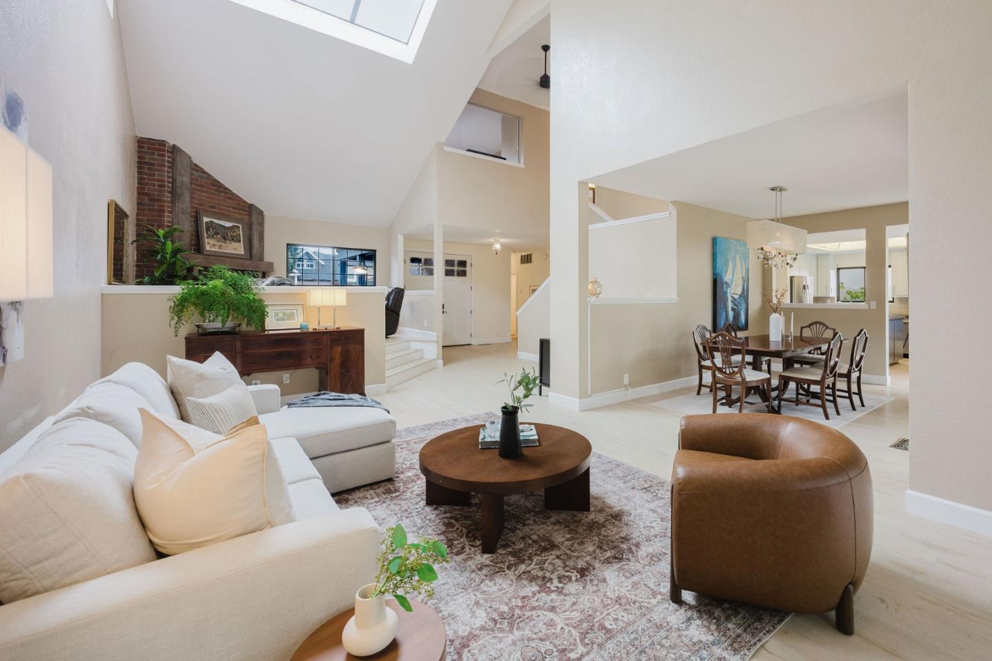 Detail Gallery Image 3 of 34 For 2329 Burning Tree Rd, Half Moon Bay,  CA 94019 - 4 Beds | 2/1 Baths