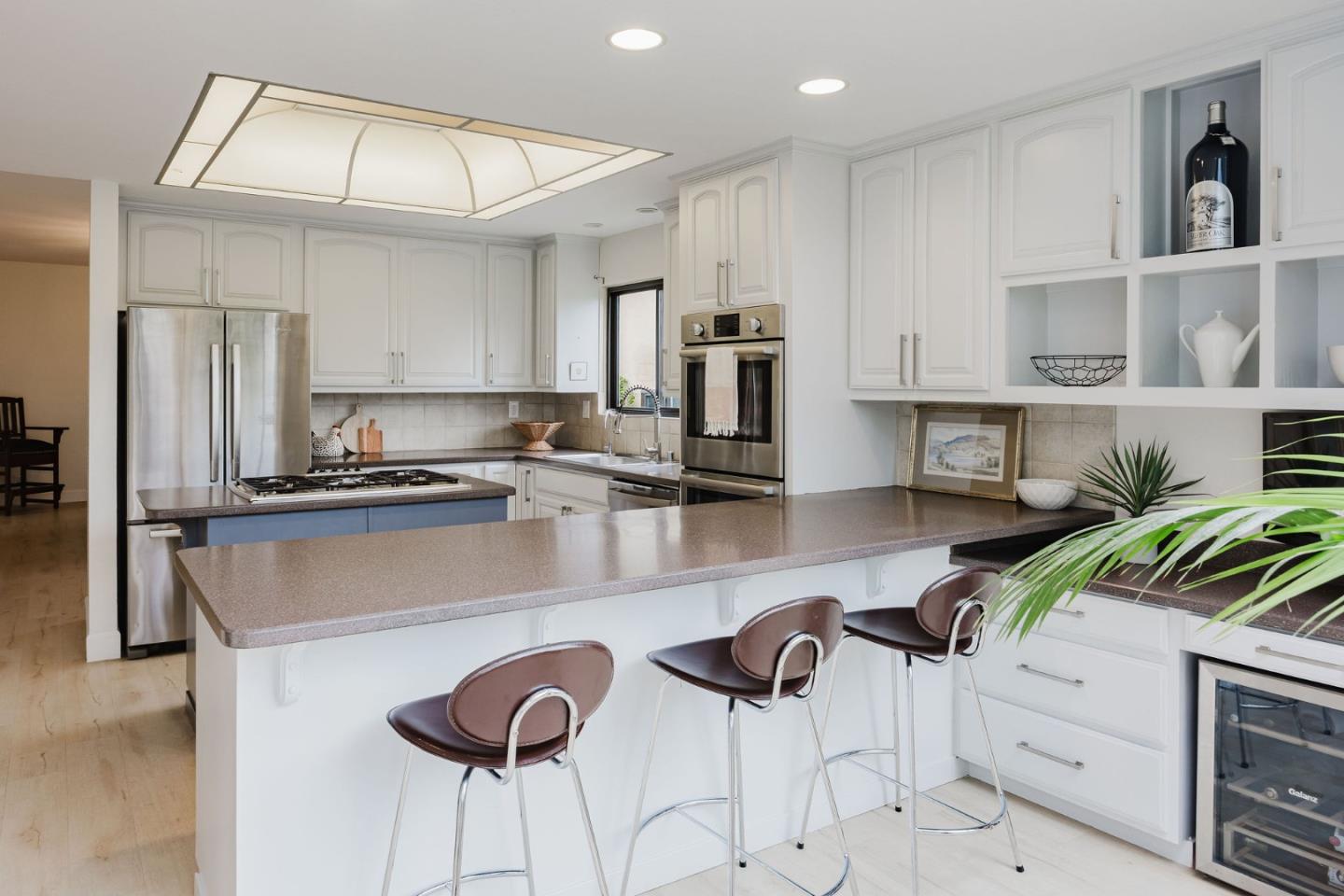 Detail Gallery Image 7 of 34 For 2329 Burning Tree Rd, Half Moon Bay,  CA 94019 - 4 Beds | 2/1 Baths