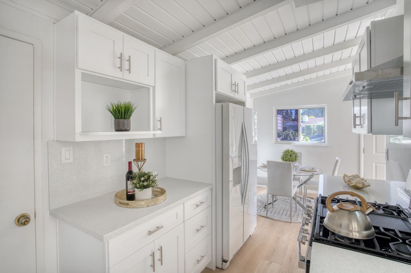 Detail Gallery Image 10 of 25 For 128 Grace Ave, East Palo Alto,  CA 94303 - 3 Beds | 1/1 Baths