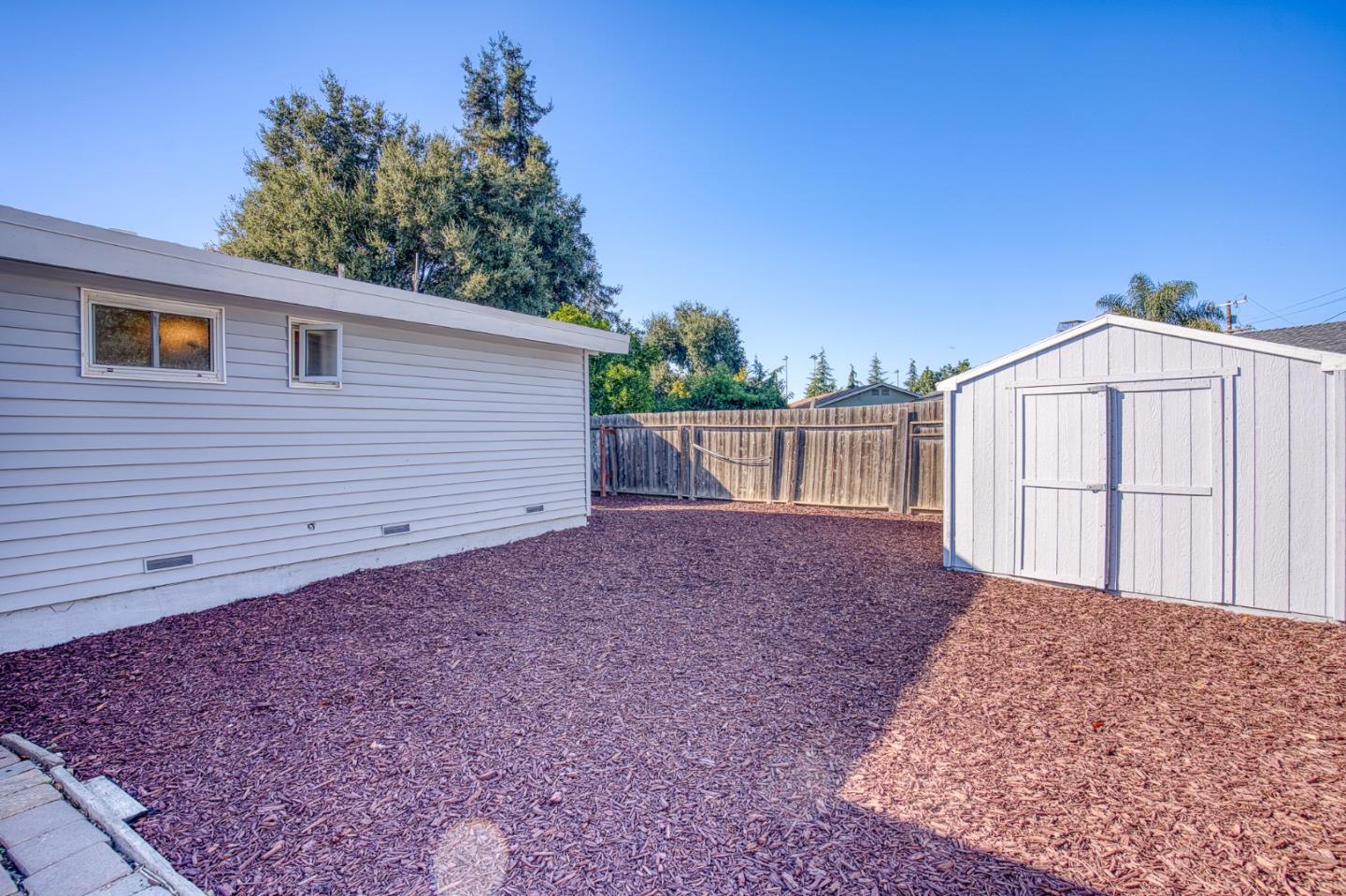 Detail Gallery Image 20 of 25 For 128 Grace Ave, East Palo Alto,  CA 94303 - 3 Beds | 1/1 Baths