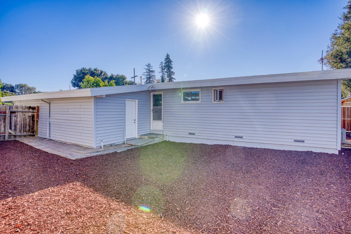 Detail Gallery Image 22 of 25 For 128 Grace Ave, East Palo Alto,  CA 94303 - 3 Beds | 1/1 Baths