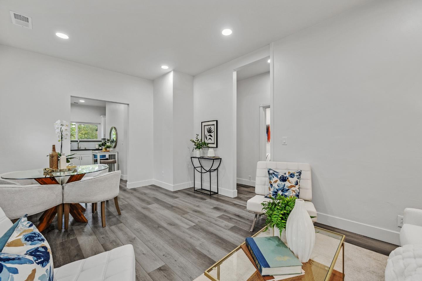 Detail Gallery Image 5 of 28 For 324 N 20th St, San Jose,  CA 95112 - 2 Beds | 2 Baths