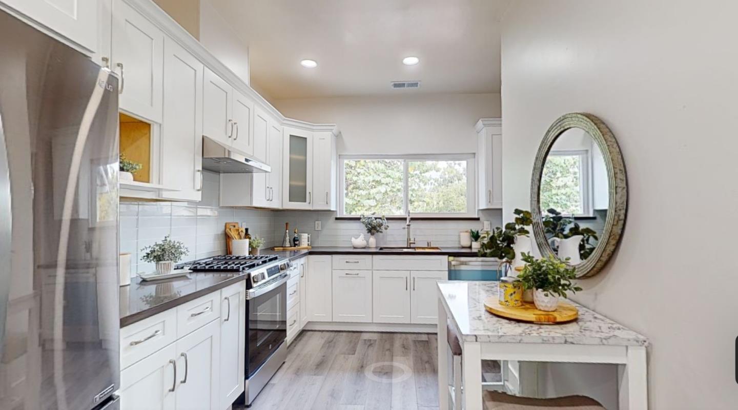 Detail Gallery Image 9 of 28 For 324 N 20th St, San Jose,  CA 95112 - 2 Beds | 2 Baths