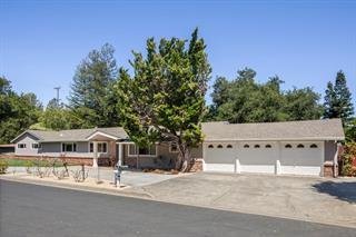 Detail Gallery Image 1 of 5 For 880 Moana Ct, Palo Alto,  CA 94306 - 3 Beds | 2/1 Baths