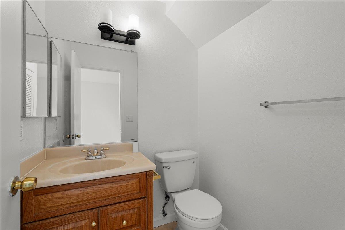 Detail Gallery Image 12 of 28 For 27418 Susan Pl #3,  Hayward,  CA 94544 - 2 Beds | 1/1 Baths