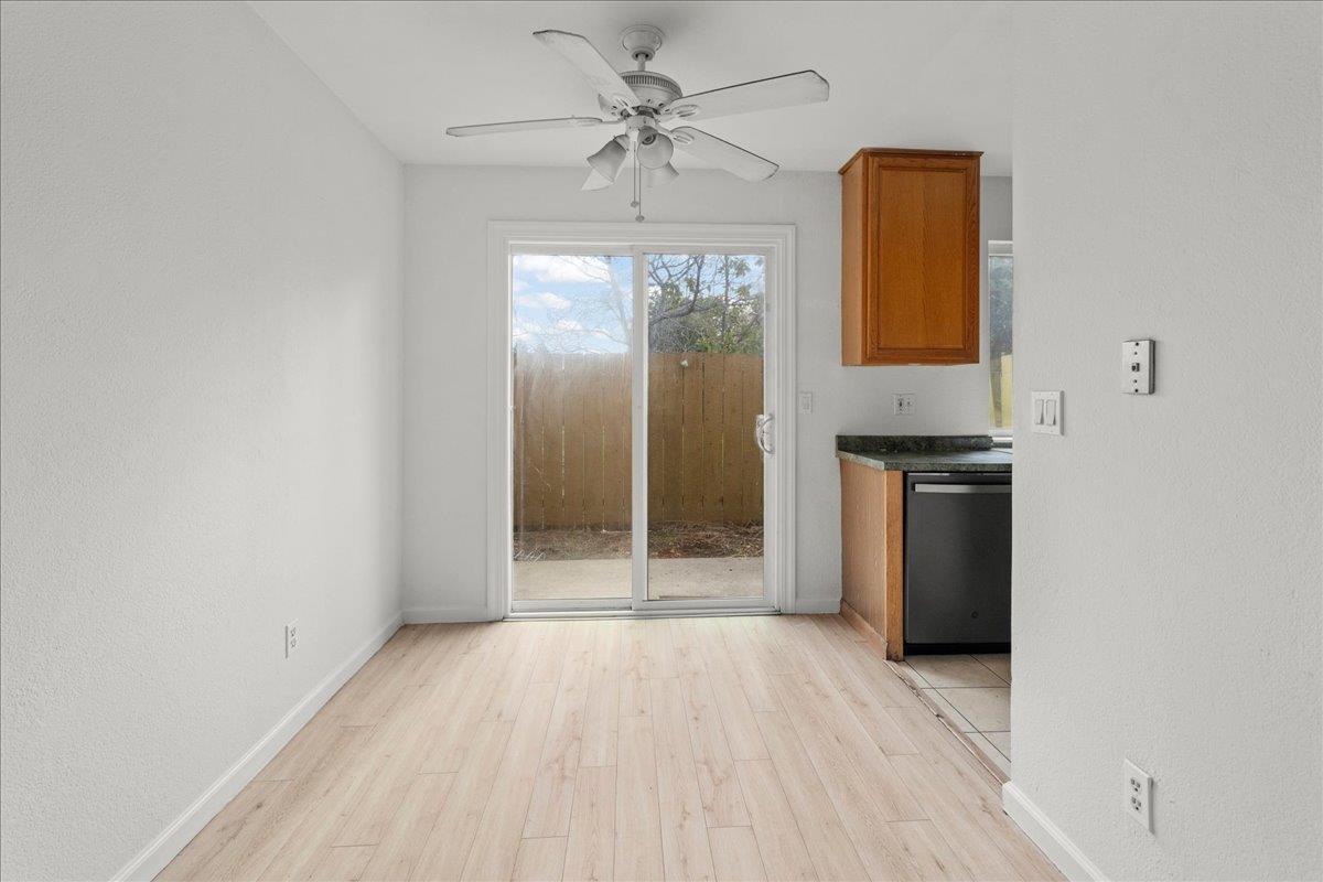 Detail Gallery Image 7 of 28 For 27418 Susan Pl #3,  Hayward,  CA 94544 - 2 Beds | 1/1 Baths