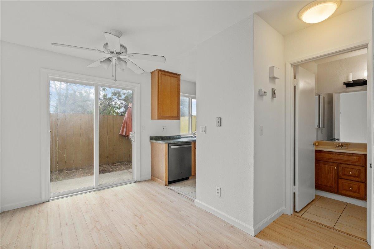 Detail Gallery Image 8 of 28 For 27418 Susan Pl #3,  Hayward,  CA 94544 - 2 Beds | 1/1 Baths