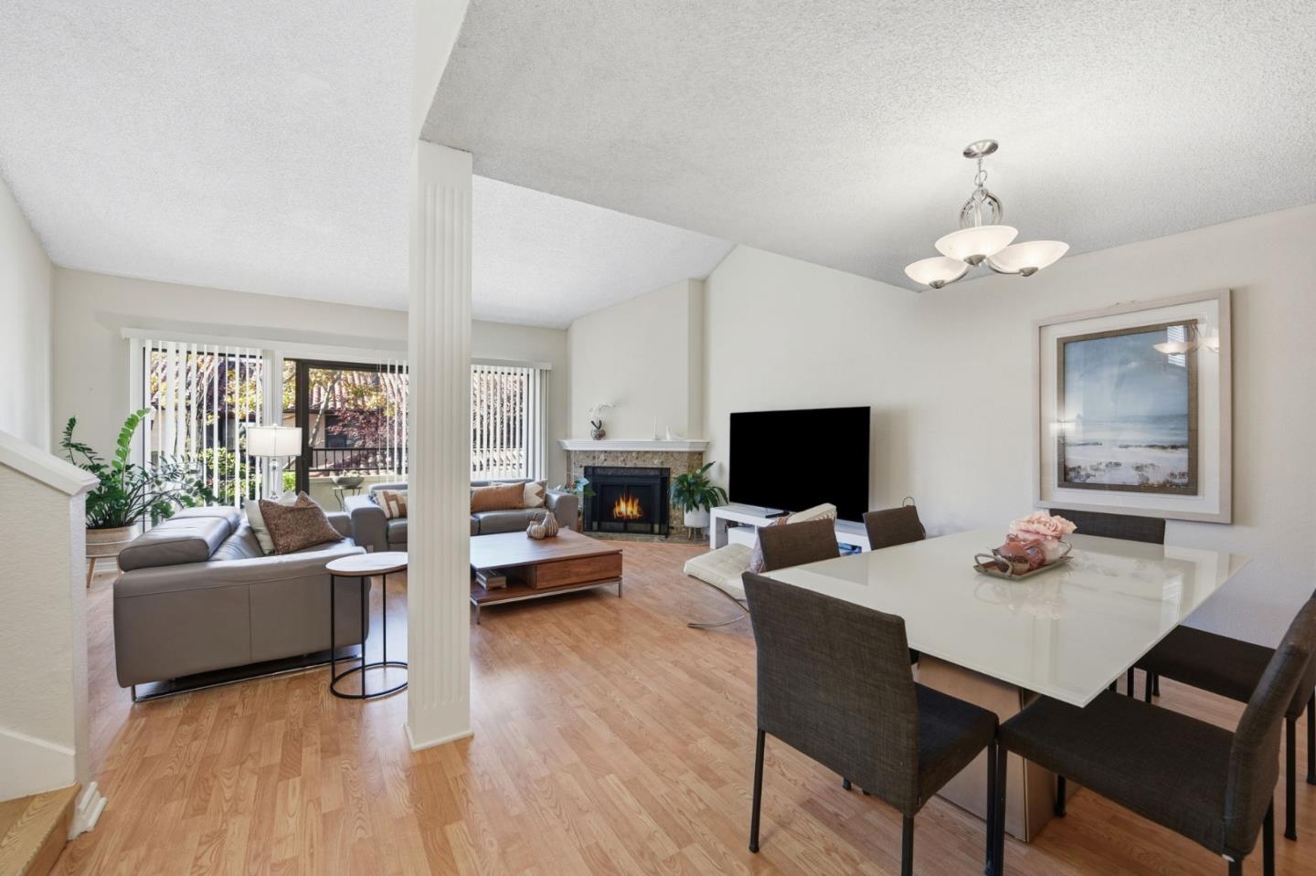 Detail Gallery Image 10 of 30 For 22140 Castille Ln #75,  Hayward,  CA 94541 - 3 Beds | 2/1 Baths