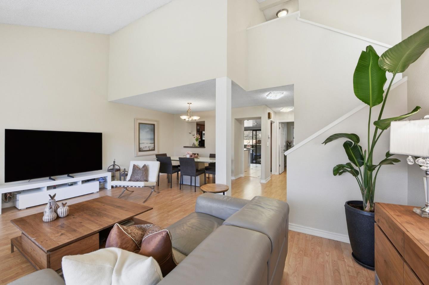 Detail Gallery Image 5 of 30 For 22140 Castille Ln #75,  Hayward,  CA 94541 - 3 Beds | 2/1 Baths