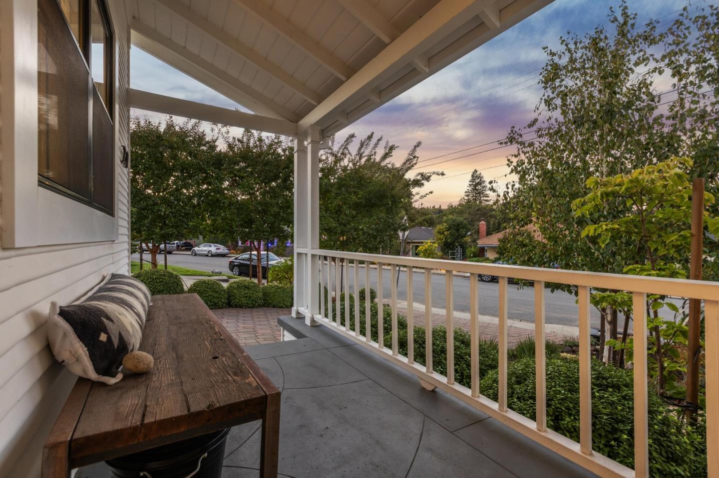 Detail Gallery Image 16 of 29 For 2611 Thornhill Dr, San Carlos,  CA 94070 - 2 Beds | 1 Baths