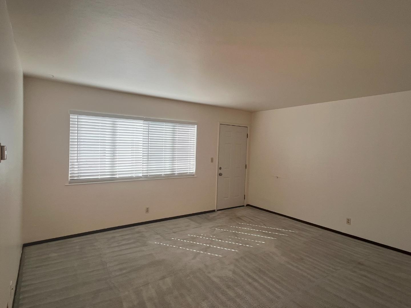 Detail Gallery Image 3 of 10 For 1564 Quebec #2,  Sunnyvale,  CA 94087 - 2 Beds | 1 Baths