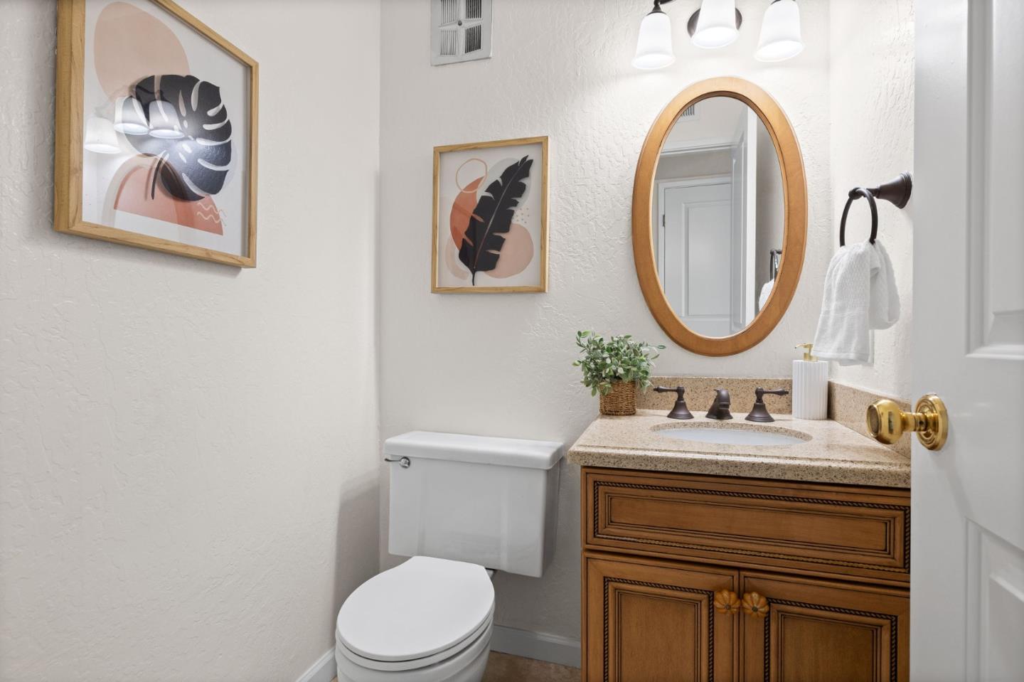 Detail Gallery Image 16 of 29 For 659 Libra Ln, Foster City,  CA 94404 - 2 Beds | 1/1 Baths