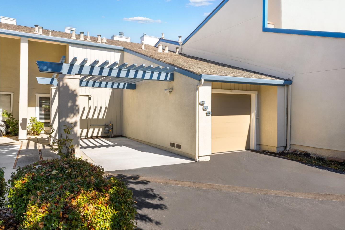 Detail Gallery Image 3 of 29 For 659 Libra Ln, Foster City,  CA 94404 - 2 Beds | 1/1 Baths