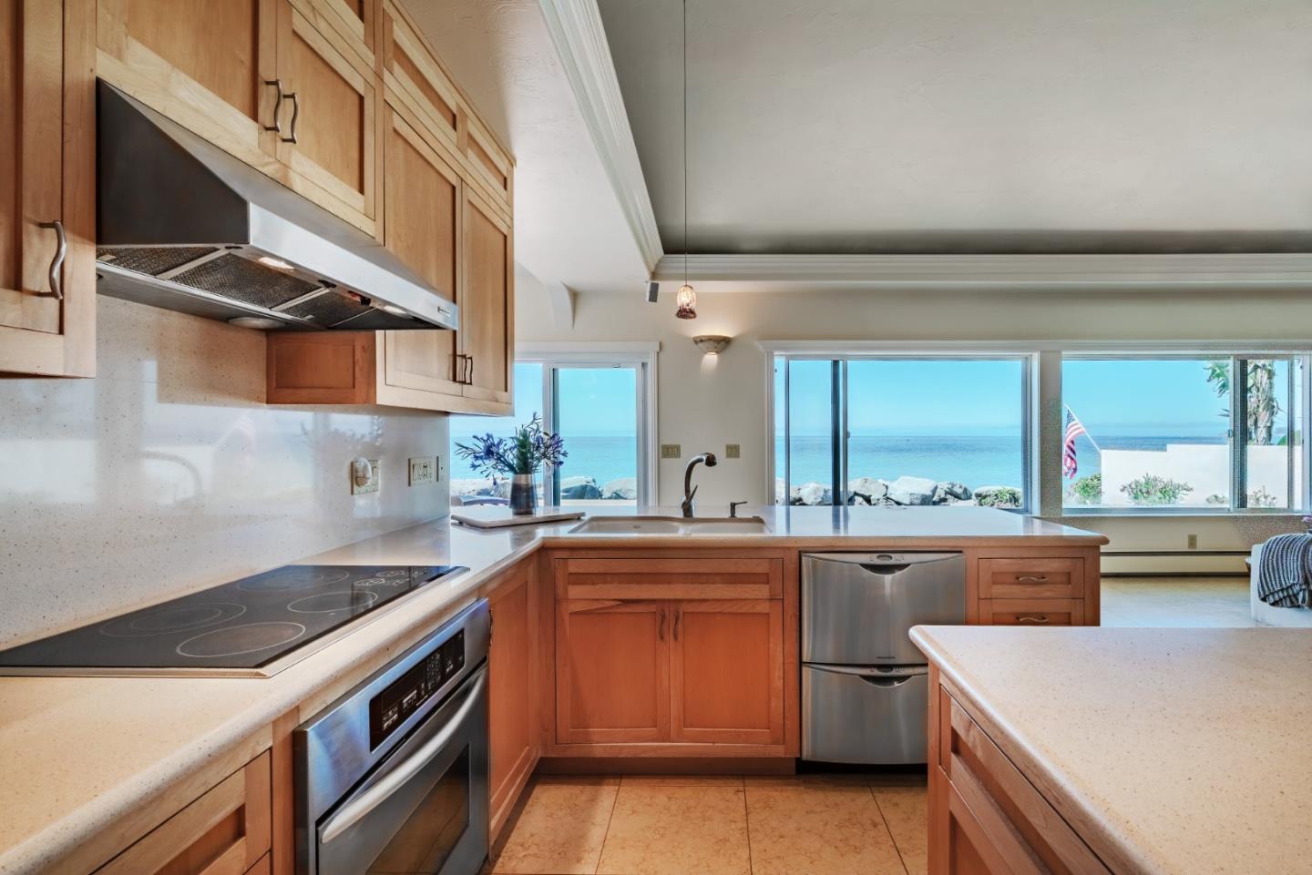 Detail Gallery Image 14 of 41 For 745 Las Olas Drive, Aptos,  CA 95003 - 3 Beds | 3/1 Baths