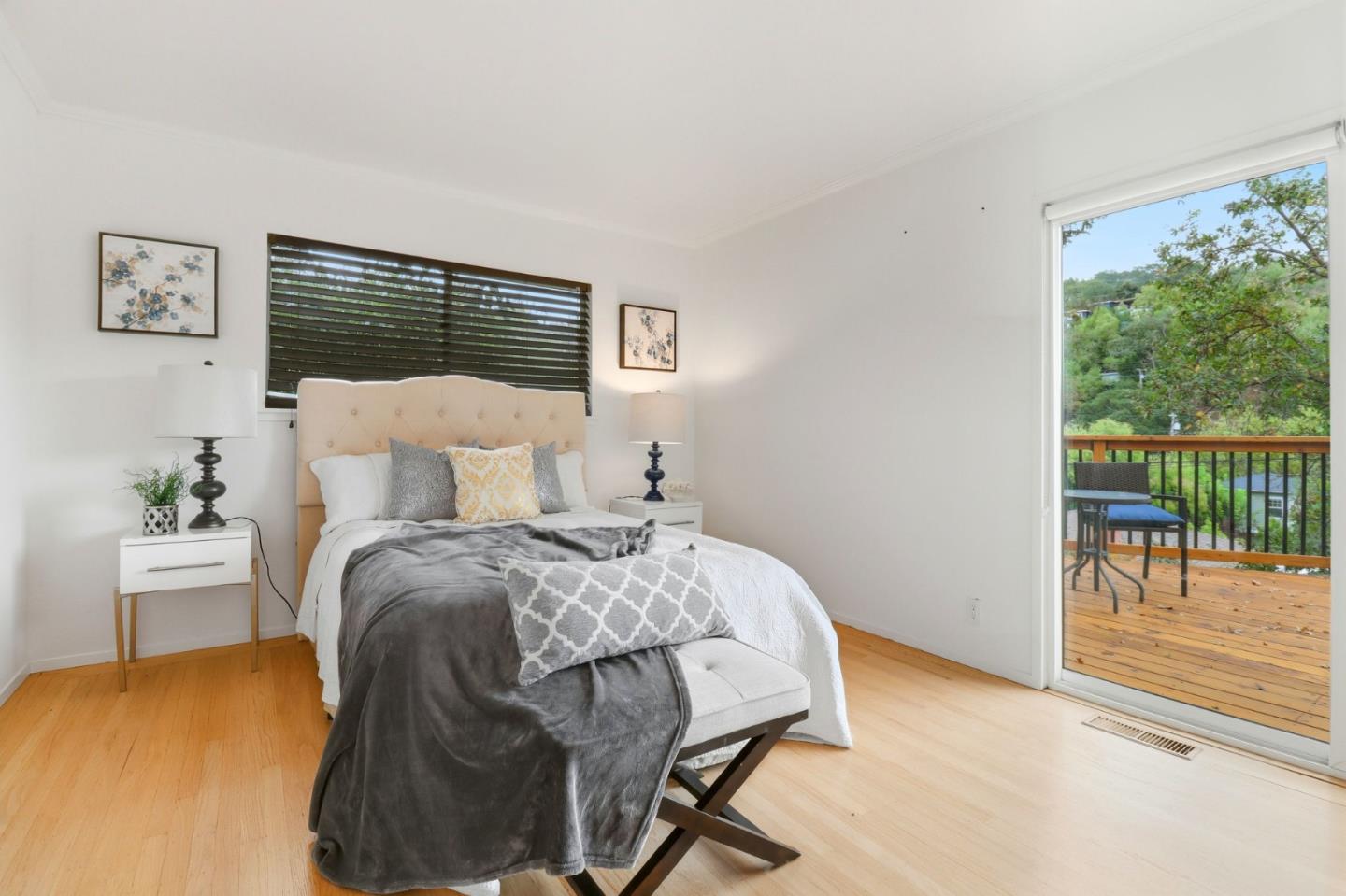 Detail Gallery Image 15 of 35 For 20 Brookmont Cir, San Anselmo,  CA 94960 - 3 Beds | 2 Baths