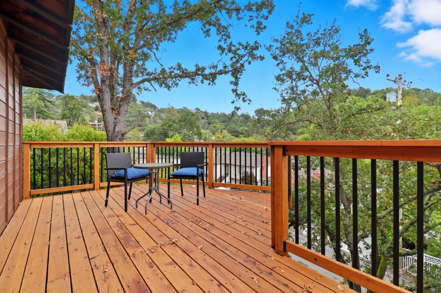 Detail Gallery Image 25 of 35 For 20 Brookmont Cir, San Anselmo,  CA 94960 - 3 Beds | 2 Baths