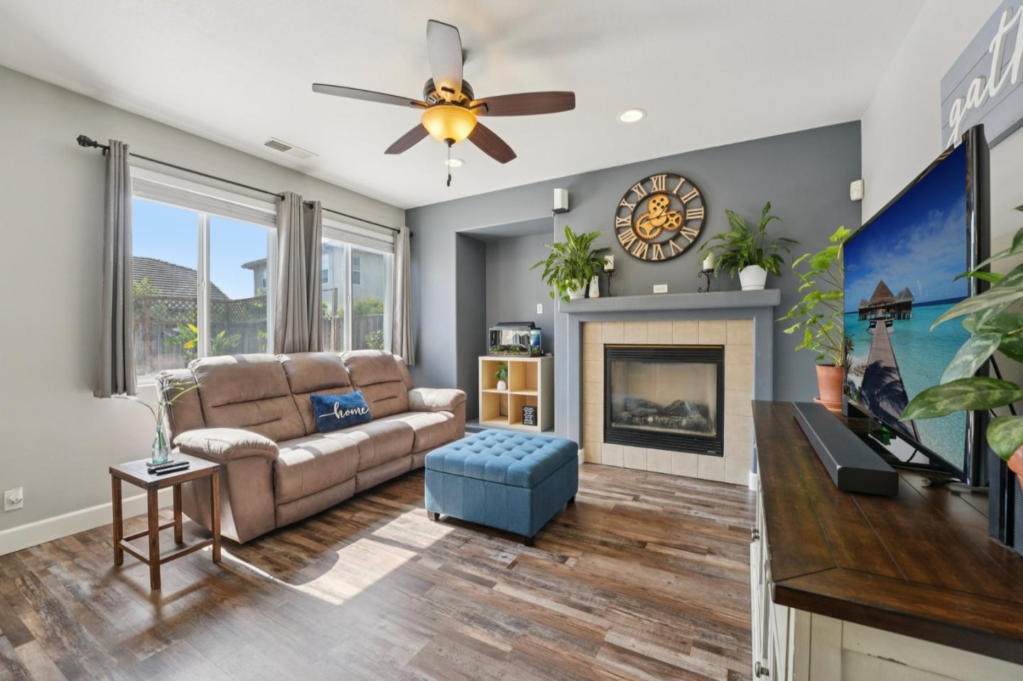 Detail Gallery Image 12 of 40 For 476 Arcadia Way, Salinas,  CA 93906 - 4 Beds | 2/1 Baths