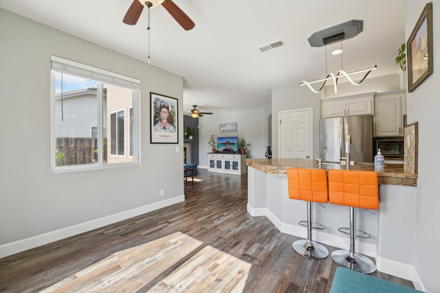 Detail Gallery Image 15 of 40 For 476 Arcadia Way, Salinas,  CA 93906 - 4 Beds | 2/1 Baths