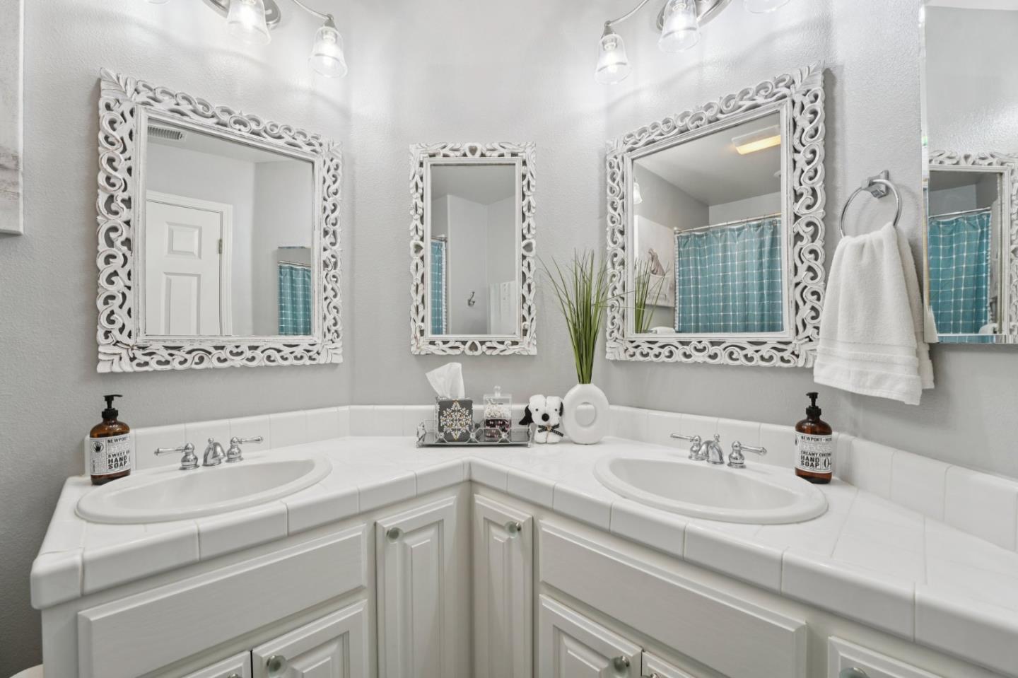 Detail Gallery Image 27 of 40 For 476 Arcadia Way, Salinas,  CA 93906 - 4 Beds | 2/1 Baths