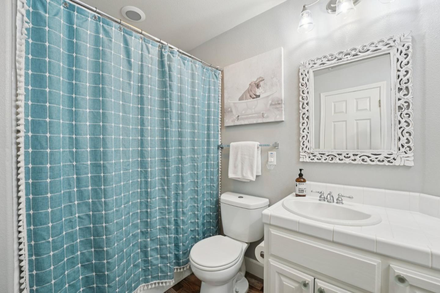 Detail Gallery Image 28 of 40 For 476 Arcadia Way, Salinas,  CA 93906 - 4 Beds | 2/1 Baths