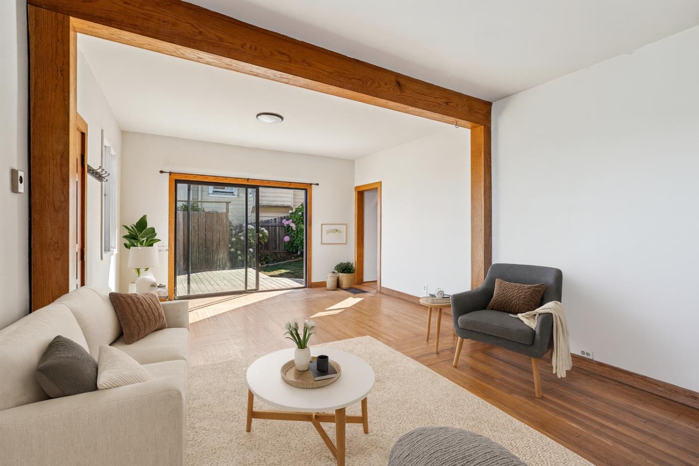 Detail Gallery Image 11 of 53 For 72 Fountain St, San Francisco,  CA 94114 - 4 Beds | 2 Baths