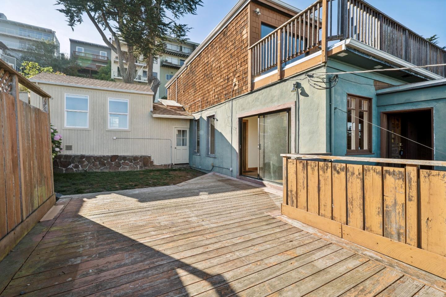 Detail Gallery Image 14 of 53 For 72 Fountain St, San Francisco,  CA 94114 - 4 Beds | 2 Baths