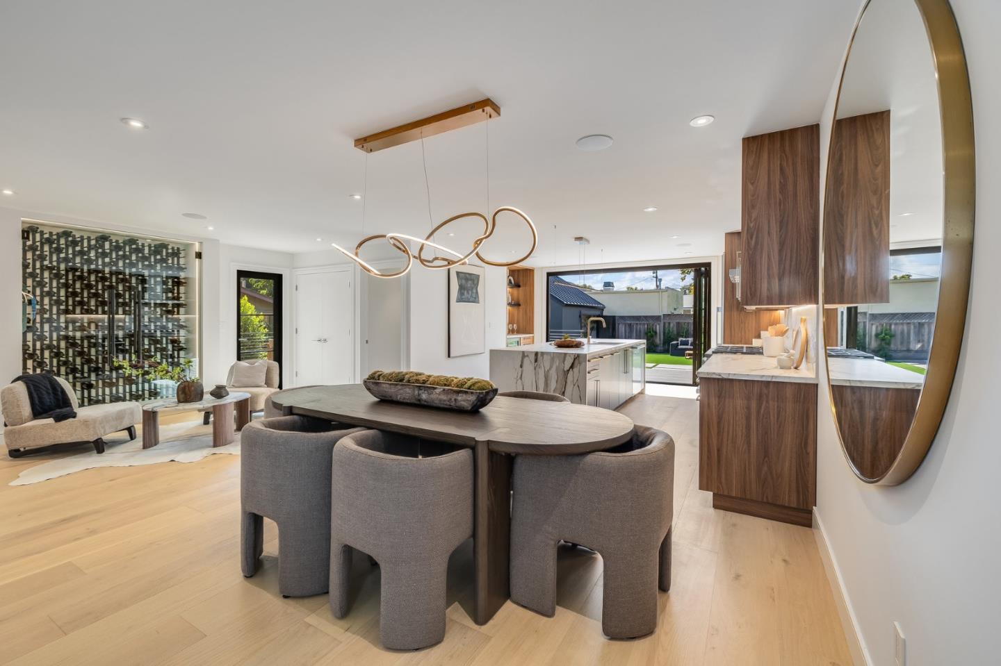 Detail Gallery Image 10 of 72 For 139 Victoria Rd, Burlingame,  CA 94010 - 5 Beds | 5 Baths