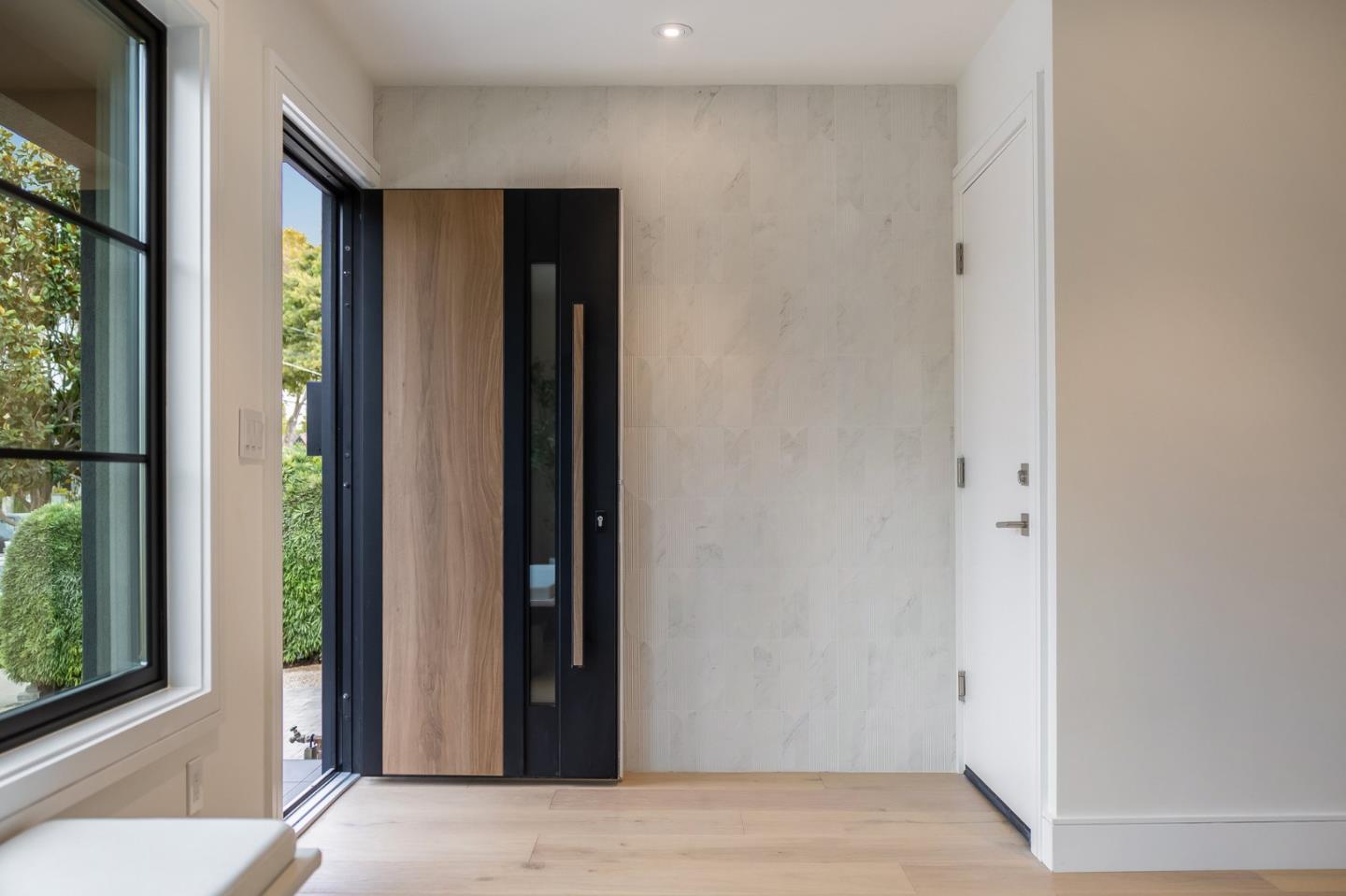 Detail Gallery Image 3 of 72 For 139 Victoria Rd, Burlingame,  CA 94010 - 5 Beds | 5 Baths