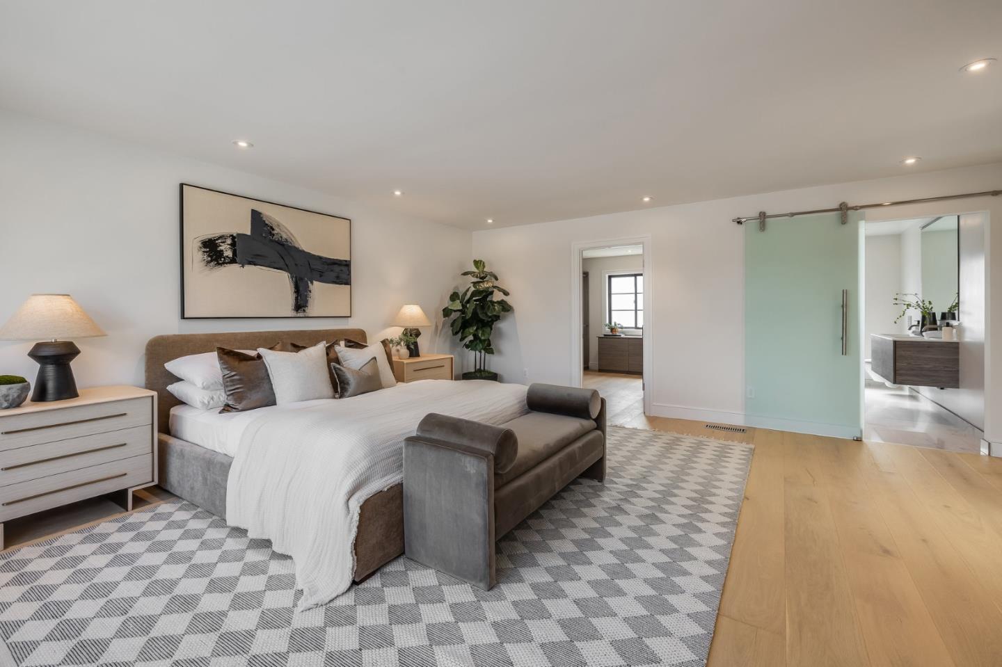 Detail Gallery Image 36 of 72 For 139 Victoria Rd, Burlingame,  CA 94010 - 5 Beds | 5 Baths