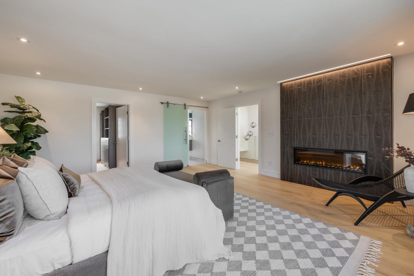 Detail Gallery Image 37 of 72 For 139 Victoria Rd, Burlingame,  CA 94010 - 5 Beds | 5 Baths