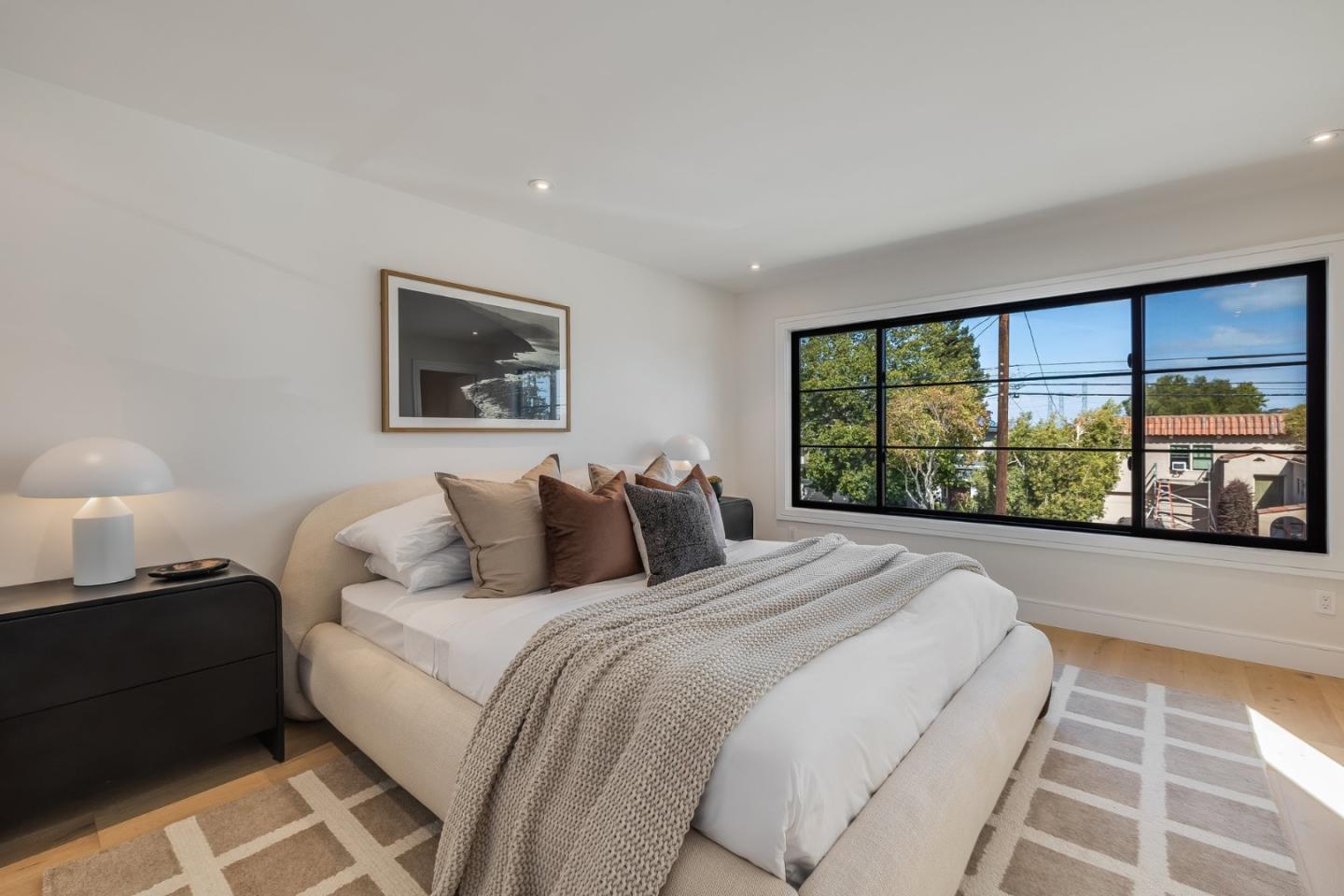 Detail Gallery Image 43 of 72 For 139 Victoria Rd, Burlingame,  CA 94010 - 5 Beds | 5 Baths