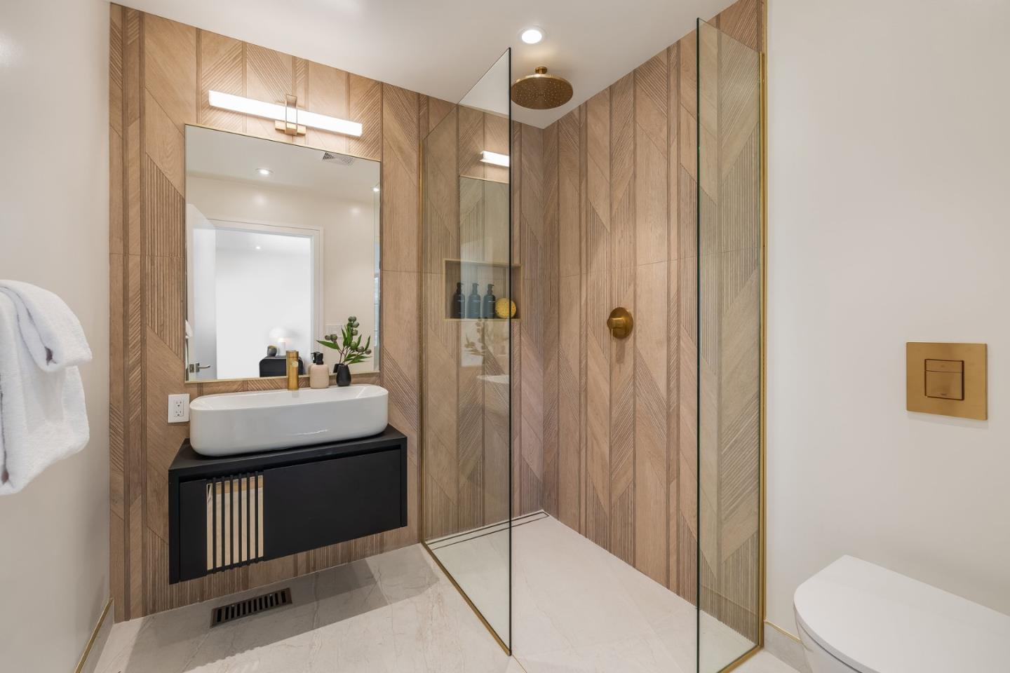 Detail Gallery Image 47 of 72 For 139 Victoria Rd, Burlingame,  CA 94010 - 5 Beds | 5 Baths