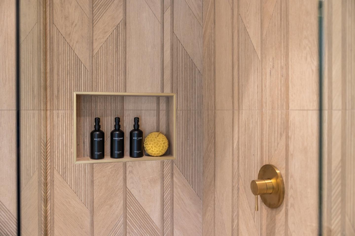 Detail Gallery Image 49 of 72 For 139 Victoria Rd, Burlingame,  CA 94010 - 5 Beds | 5 Baths