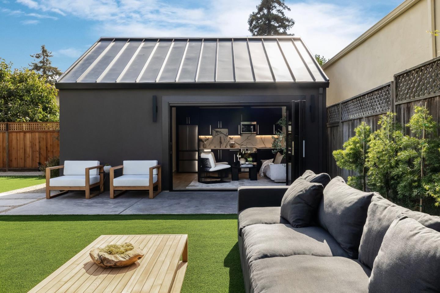 Detail Gallery Image 58 of 72 For 139 Victoria Rd, Burlingame,  CA 94010 - 5 Beds | 5 Baths